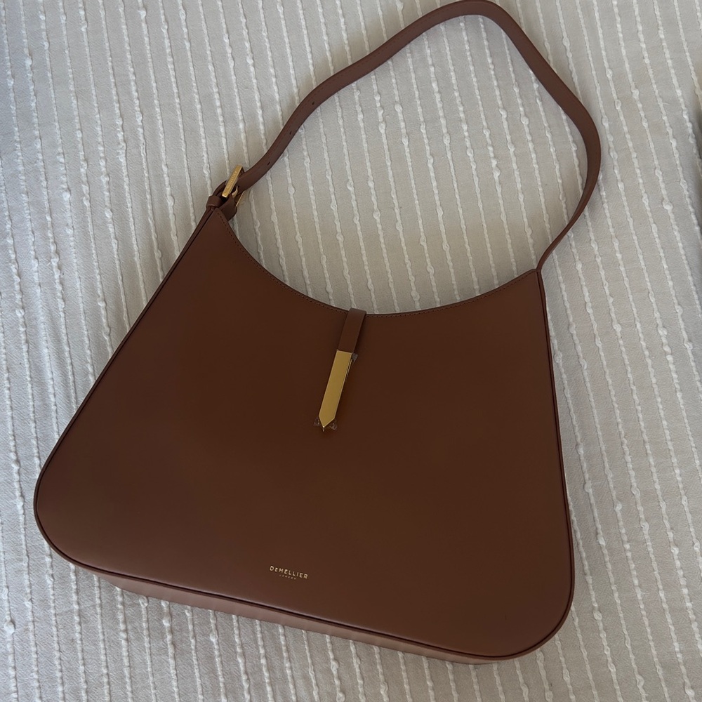 DeMellier London Purse Large Tokyo Bag in Tan Smooth 
Leather - Picture 2 of 6